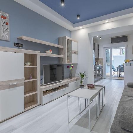 Arena Blue Dream - Modern Apartment With Terrace Pula Bagian luar foto