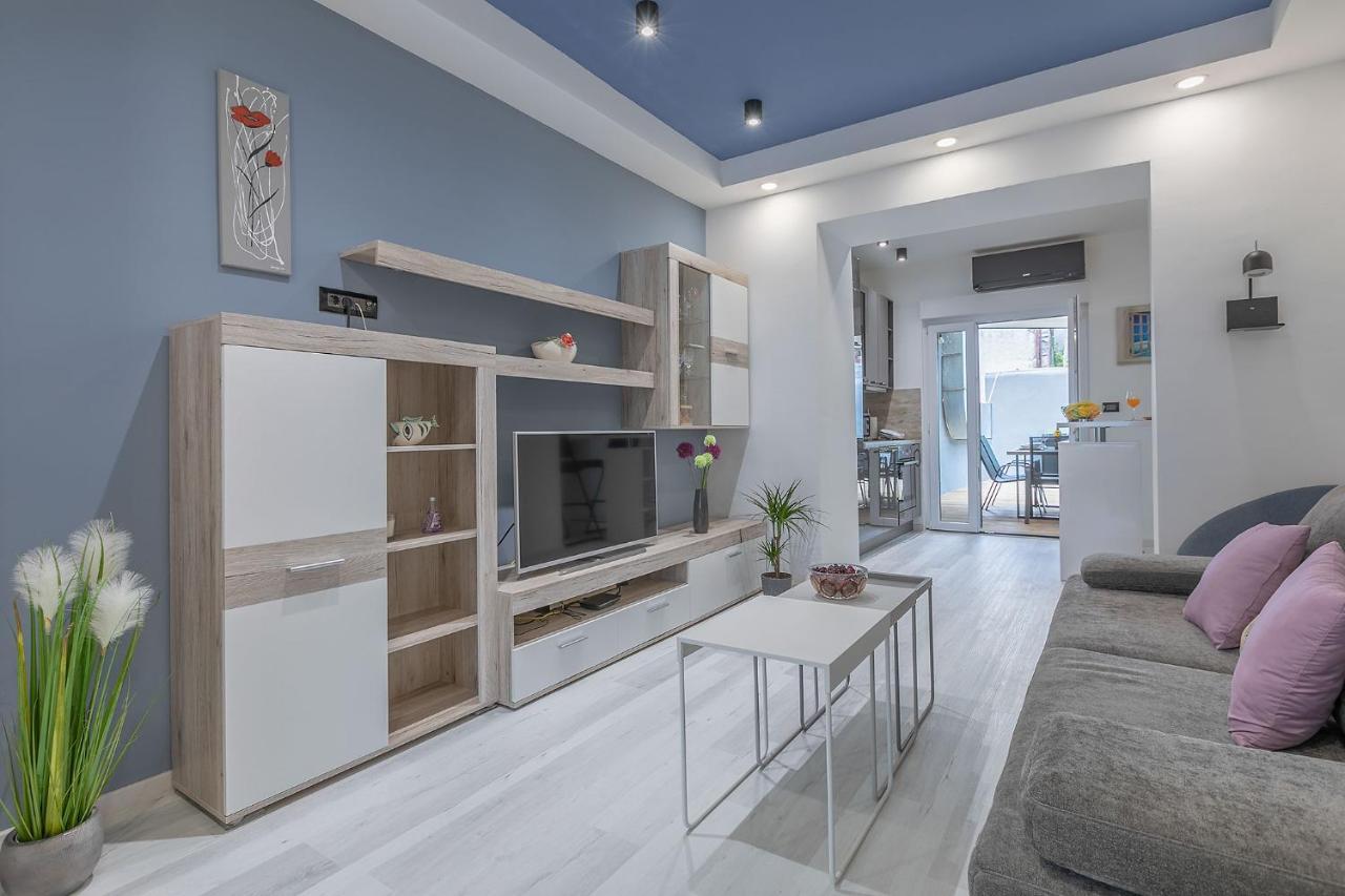 Arena Blue Dream - Modern Apartment With Terrace Pula Bagian luar foto
